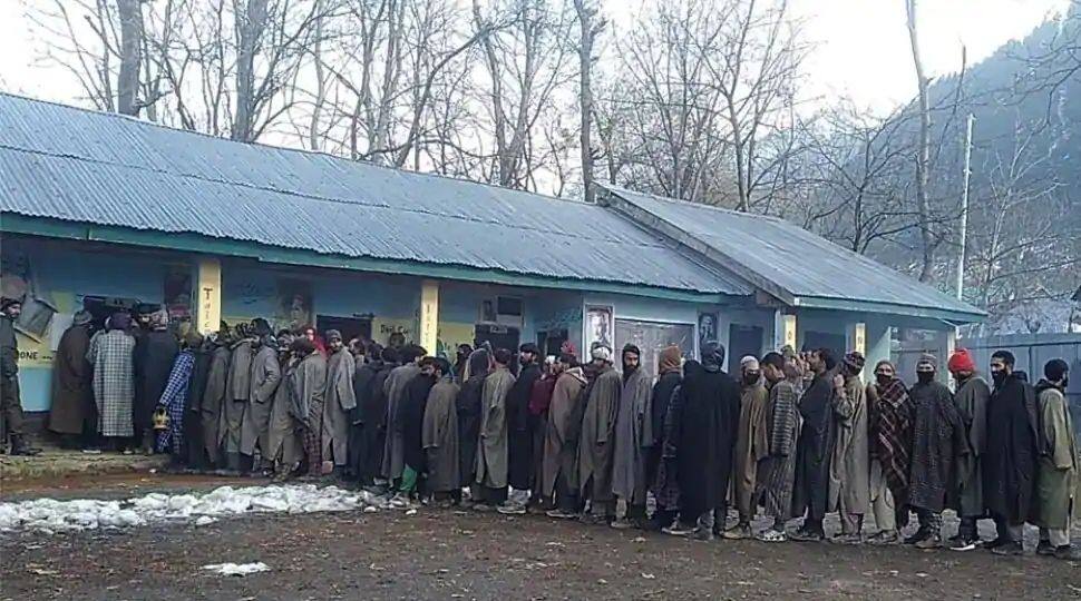 J&K DDC elections 6th phase: Around 50% votes polled, fate of 245 candidates to be decided | India News